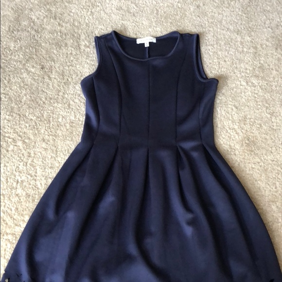 Dress - Picture 1 of 3